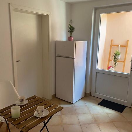 Room Julija Жировниця Екстер'єр фото